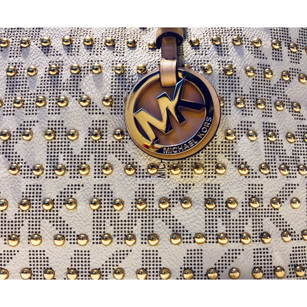 Studded signature vanilla MK logo tote - Picture 4 of 7